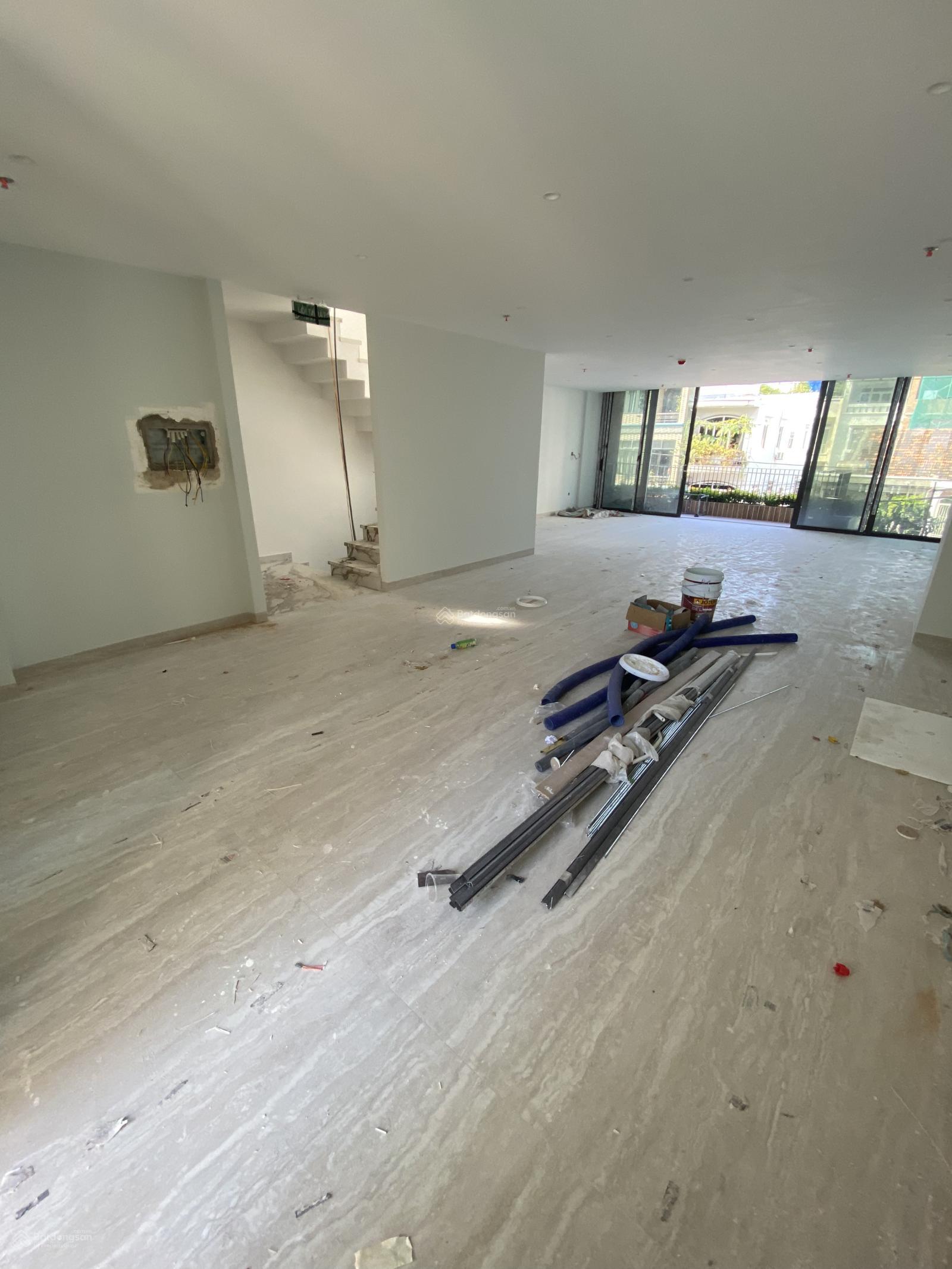 Thuê tòa nhà văn phòng Hoàng Hoa Thám 130m² - Vị trí trung tâm sầm uất