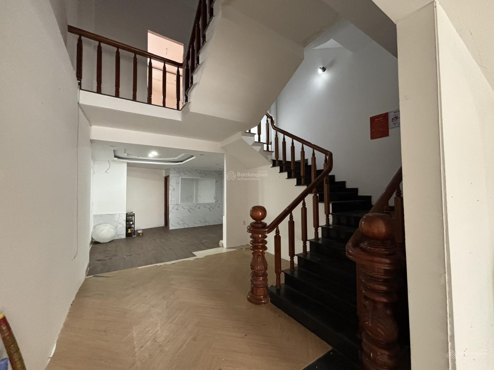 Nhà 5 Tầng Mặt Tiền Kinh Doanh Đắc Địa Hải Châu - 35 Triệu/Tháng