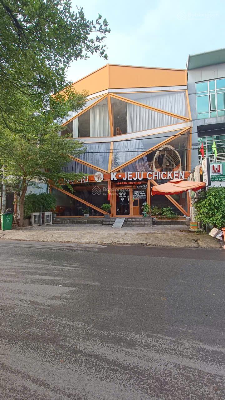 Cho thuê nhà mặt tiền D5 Bình Thạnh 240m² - Kinh doanh đắc lợi