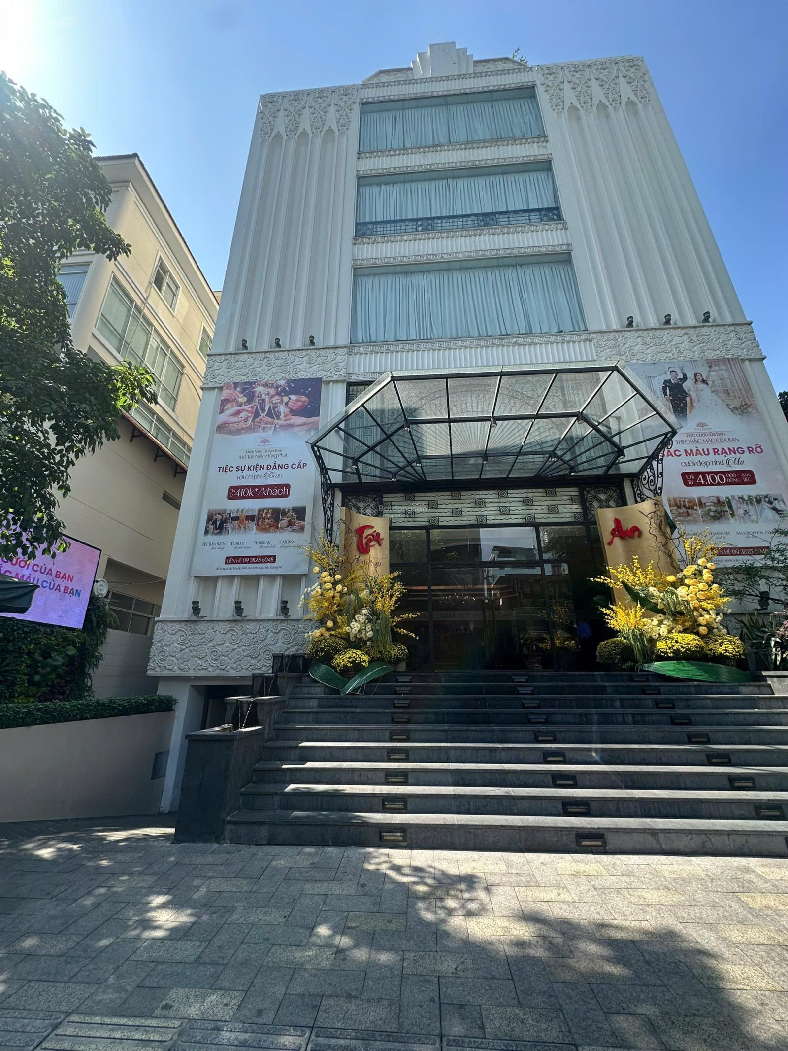 Cho thuê Building Mặt tiền Mạc Đĩnh Chi, Quận 1 - 677m², 250 Triệu/Tháng