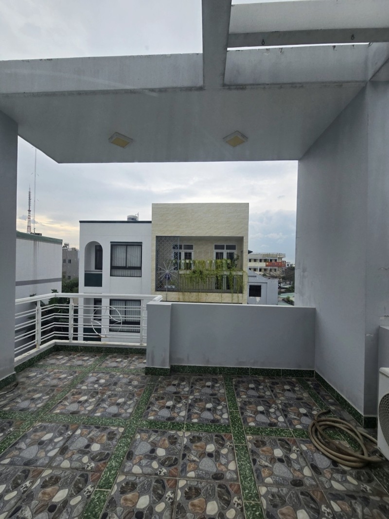 Nhà Hẻm Xe Hơi Sát Mặt Tiền Man Thiện Q9 - 72m² 4 Tầng, Giá 7.9 Tỷ