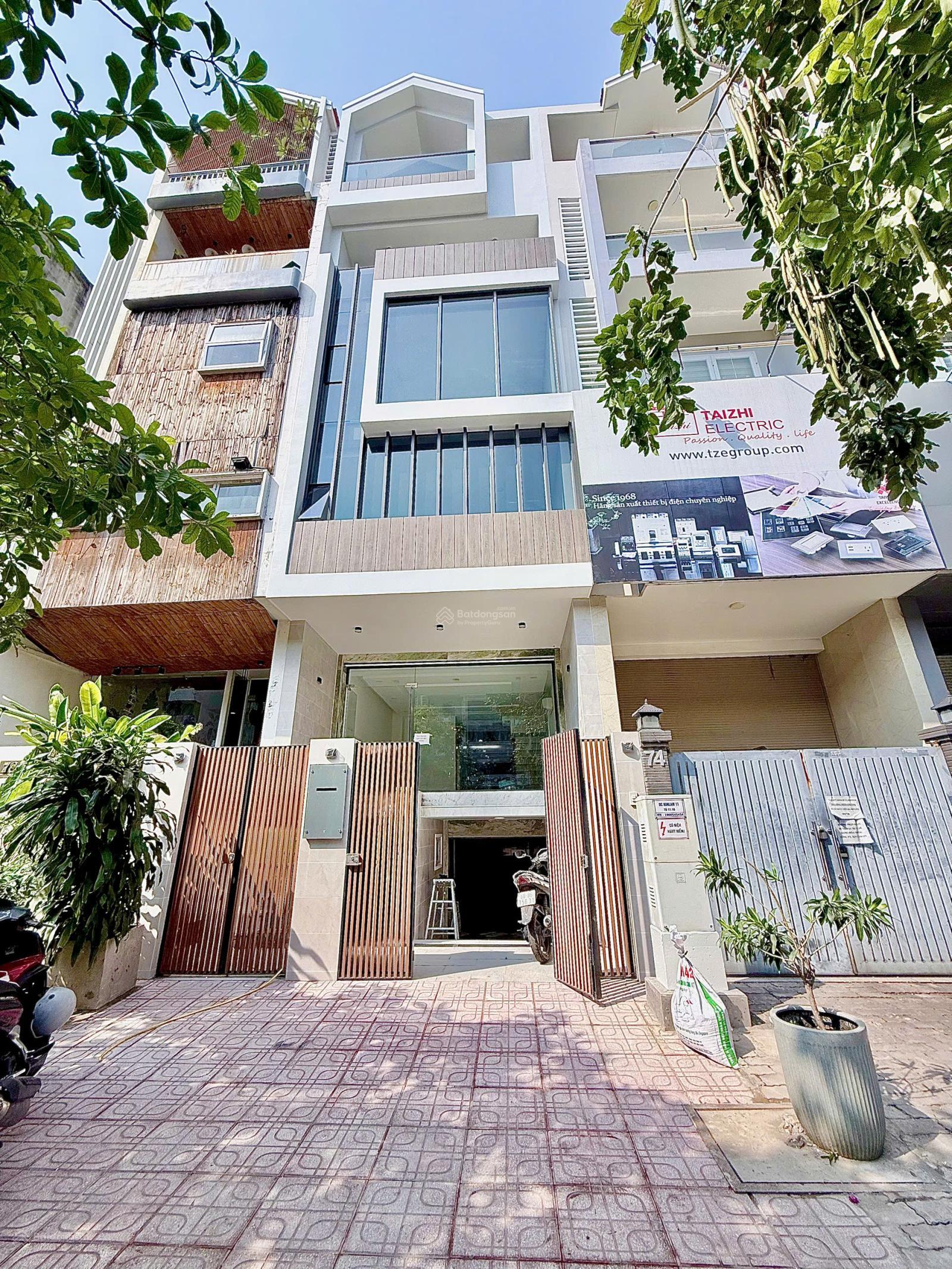 Nhà Mặt Tiền Him Lam Q7 - 100m², 5 Lầu, Thang Máy - KD Đa Ngành