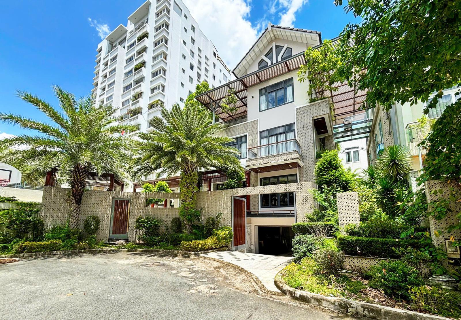 Biệt thự Phú Mỹ Hưng Quận 7 344m² - Full Nội Thất Đẳng Cấp!