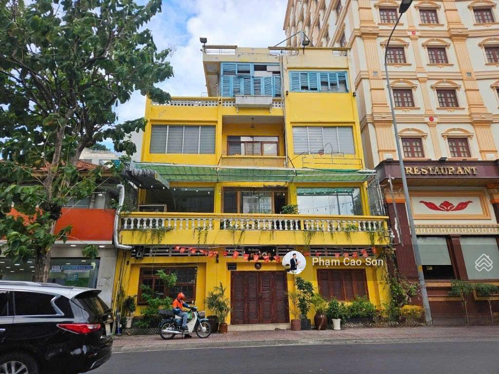 Thuê nhà mặt tiền Quận 3 96m² giá 75 triệu - Vị trí đắc địa kinh doanh!