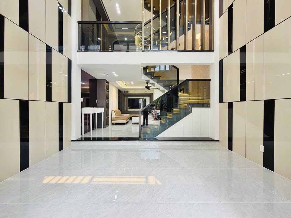 Nhà Gò Vấp 52m² 8.49 tỷ - Ô tô đậu sân, xây mới 5 tầng hiện đại!