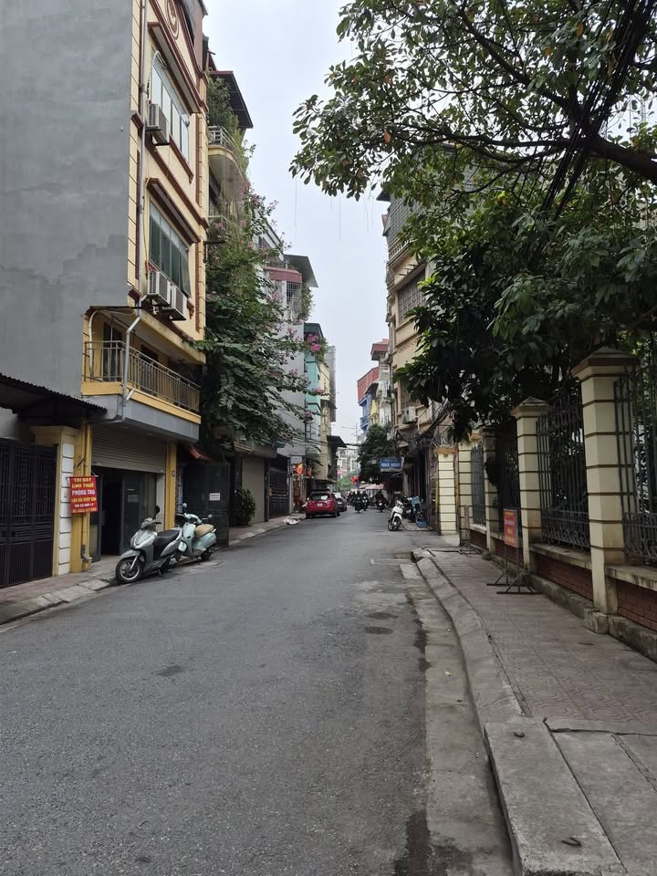 Bán Nhà Phố Trần Khát Chân 60m² Giá 18 Tỷ - Mặt Tiền 11m Kinh Doanh Cực Đỉnh