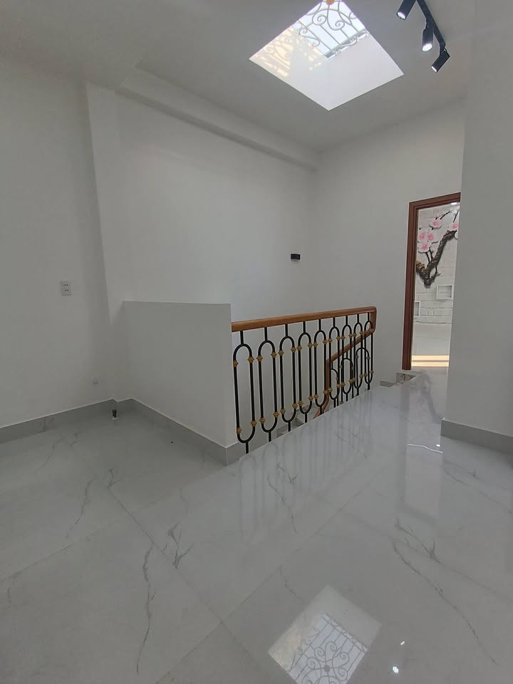 Nhà Phố Khu Tên Lửa 70m² - Vị trí đắc địa, ô tô vào tận nhà!