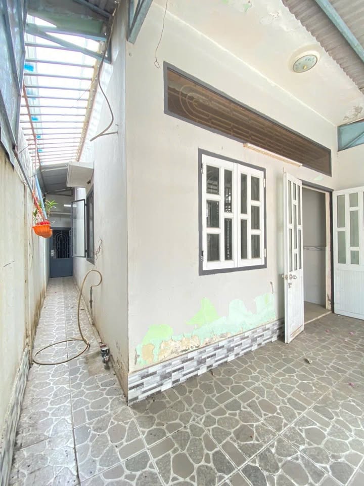 Nhà hẻm ô tô Phú Lợi, Sóc Trăng - 100m², 1.85 tỷ, 2PN, Sẵn ở