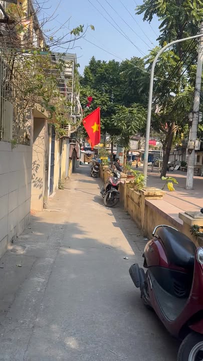 Nhà tập thể Vĩnh Hồ, Đống Đa, tầng 1 - Sẵn sàng ở ngay!