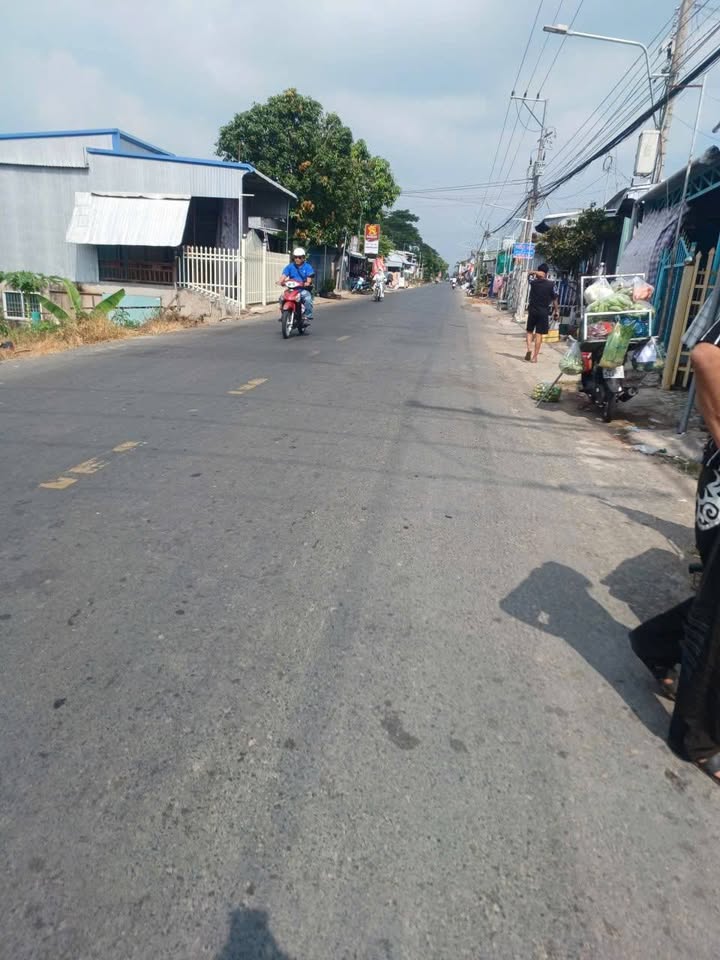 Đất nền mặt tiền Lê Chánh, Tân Châu, An Giang - 90m² - Giá 4xx triệu