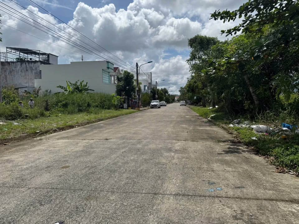 Bán Nền Góc 2 Mặt Tiền Tố Hữu, Cà Mau - 103m² Kinh Doanh Đắc Lợi