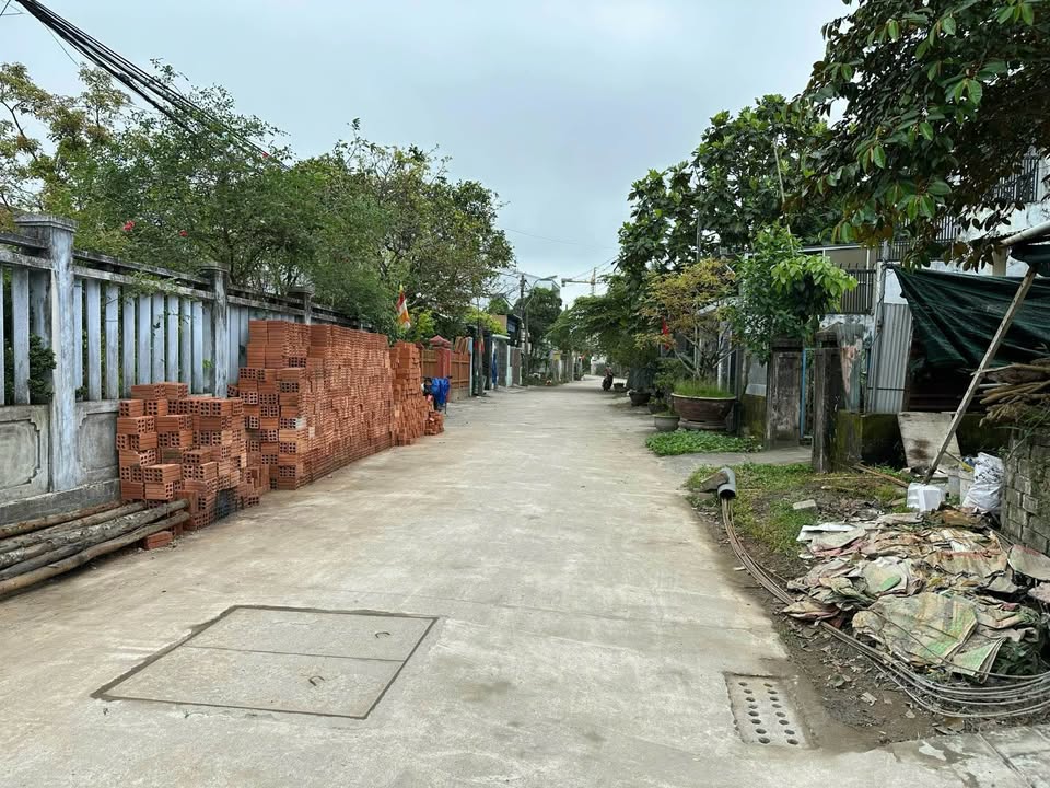 Đất nền Hoàng Quốc Việt 83.8m² giá 2.x tỷ - Tiềm năng tăng giá cao!