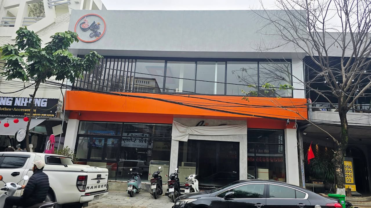 Nhà hàng 180m² mặt tiền 12.4m TP Lào Cai - Sẵn sàng vận hành