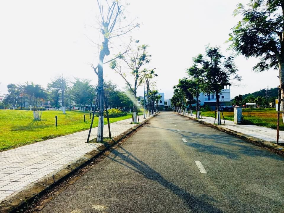 Đất nền KĐT Phú Mỹ Quảng Ngãi 115m² - Sổ đỏ chính chủ, đối diện công viên!
