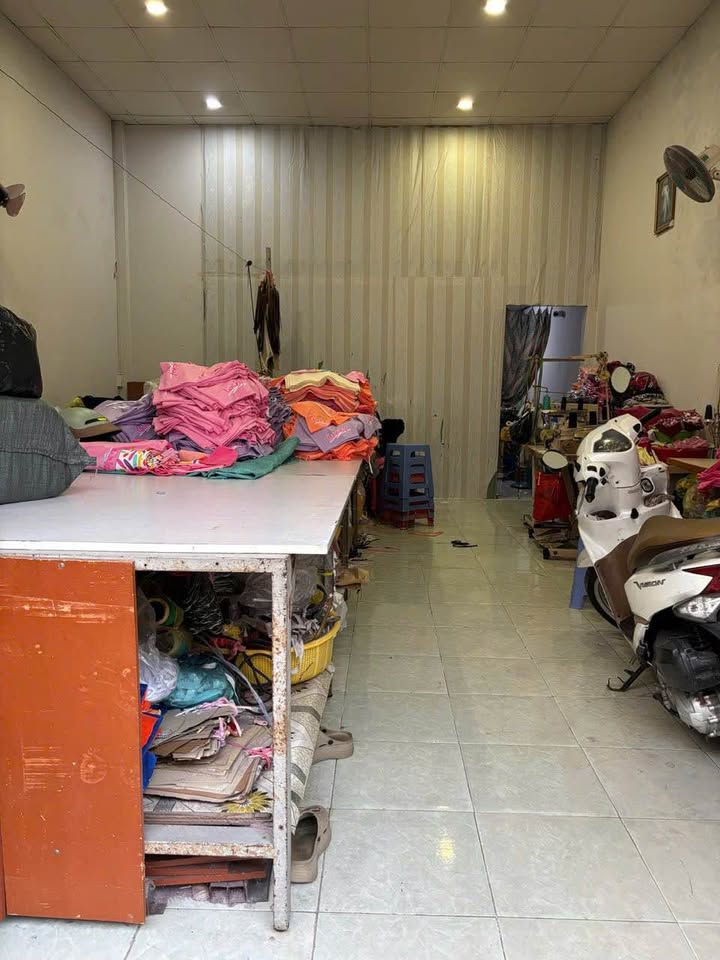 Nhà 56m² Hơn 1 Tỷ Huỳnh Thị Hai, Q12 - Gần Chợ & Đại Học Giao Thông