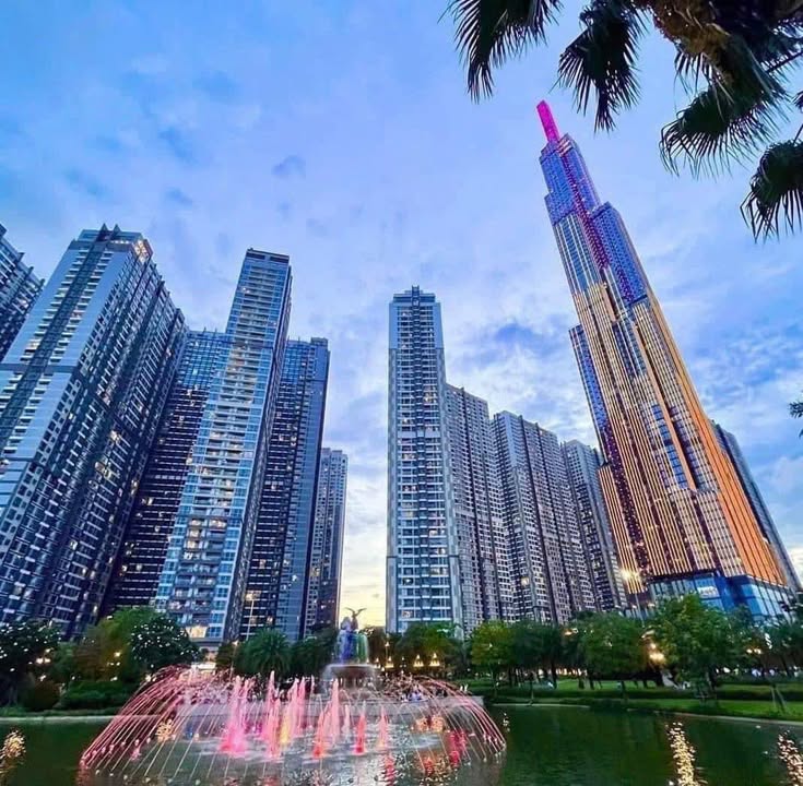 Căn hộ cao cấp Vinhomes Central Park - View Landmark 81, gần Quận 1
