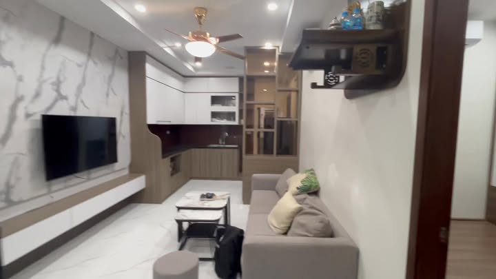 Căn hộ 48m² Chùa Láng, Đống Đa - 5.x Tỷ, Sổ đỏ chính chủ, Full nội thất