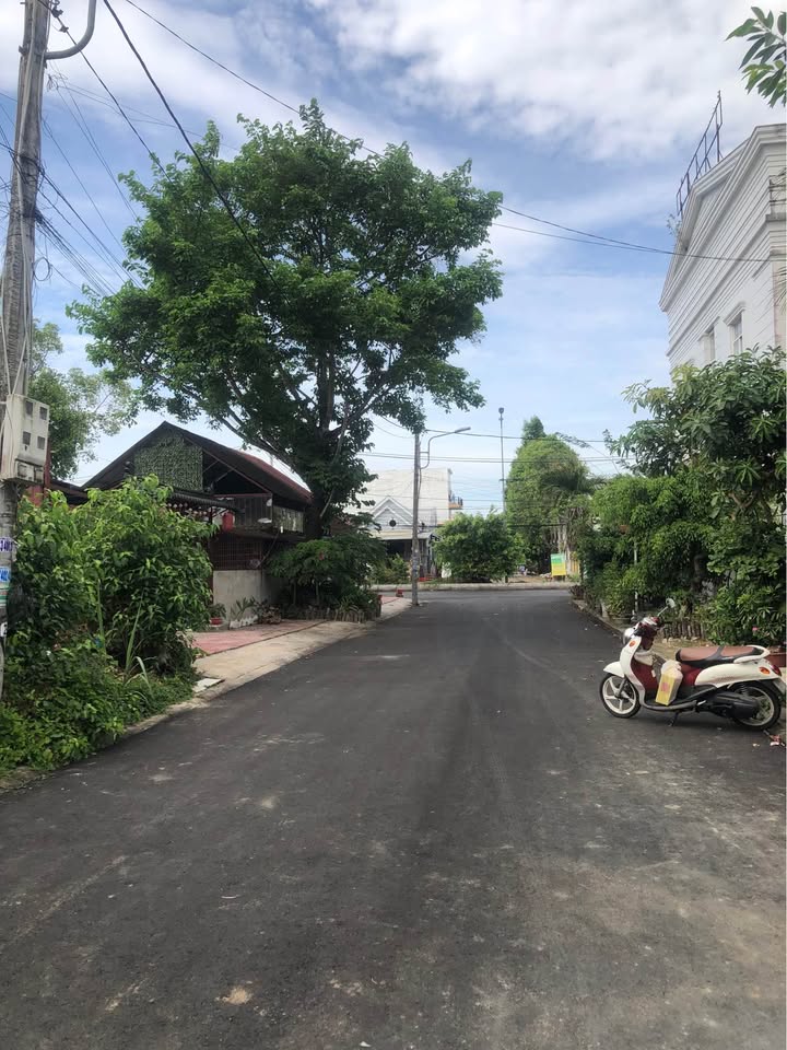 Bán Gấp Nhà Cấp 4 Đường Số 1 Khu Licogi, Cà Mau - 60m², 1.45 Tỷ