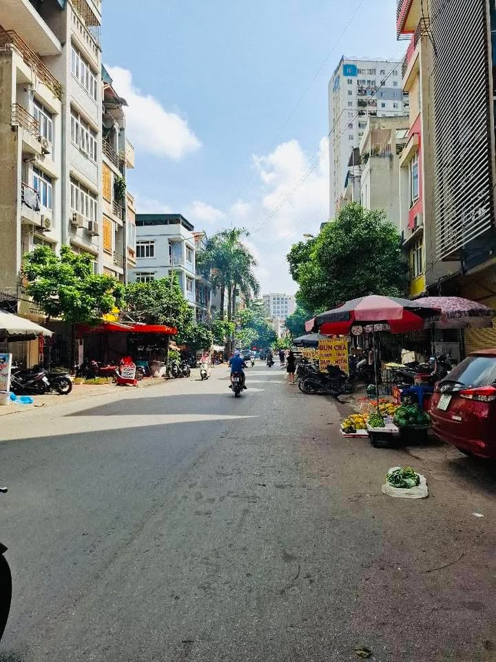 Nhà Phố Nguyễn Viết Xuân Hà Đông 40m² 5 Tầng - Kinh Doanh Đỉnh Cao