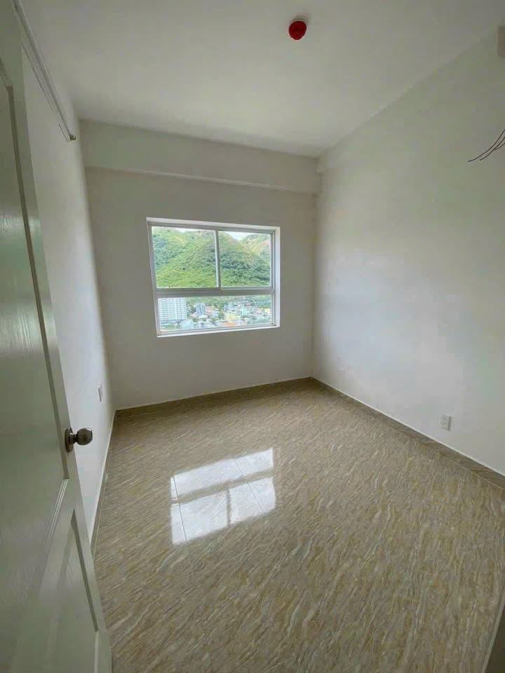 Cho thuê căn góc Chung cư Hoàng Quân Nha Trang - 2PN 5 Triệu/tháng