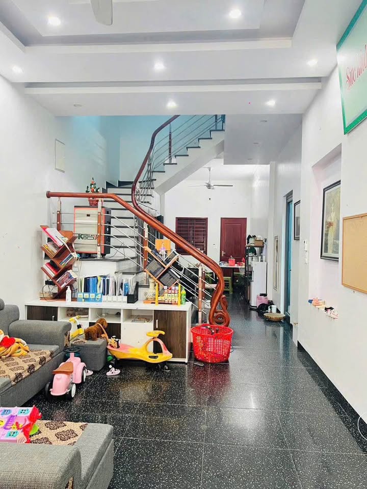 Nhà Mặt Phố Lê Thanh Nghị, Hải Dương - 106m², 3 Tầng, Giá 4 Tỷ Tốt