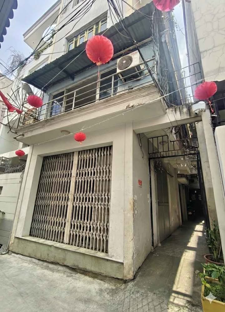 Nhà trọ Nguyễn Công Hoan, Phú Nhuận 8.6 tỷ - Sổ hồng sẵn, vị trí đẹp!