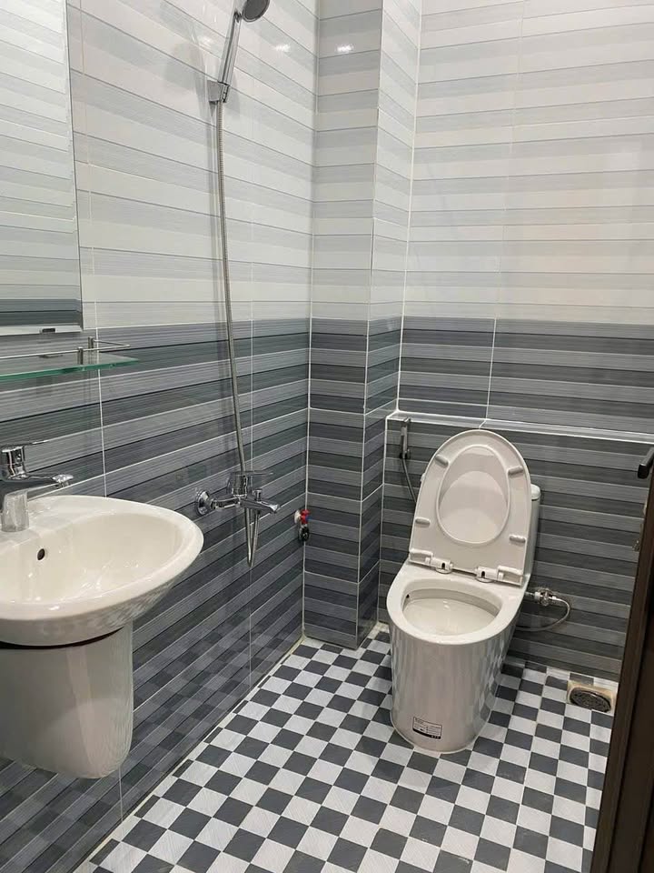 Bán Nhà 1 Trệt 1 Lầu Hẻm 103 Nguyễn An Ninh 30m² Giá 1.85 Tỷ - Sẵn Sàng Ở Ngay!