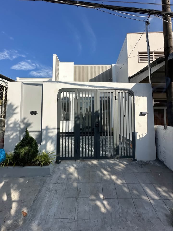 Nhà Hẻm Lê Thị Hồng Gấm Rạch Giá - 90m² - 2.19 Tỷ - Sân Đậu Ô Tô