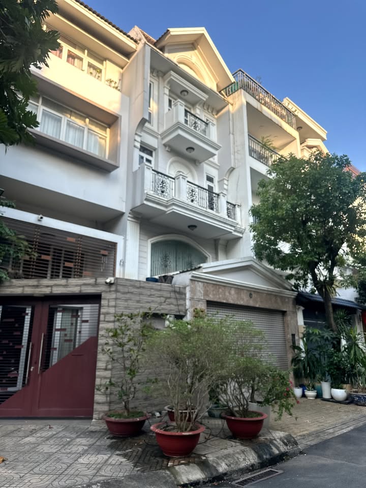 Nhà Phố Mặt Tiền Cát Lái 160m² - 5PN, Giá Tốt 12.5 Tỷ