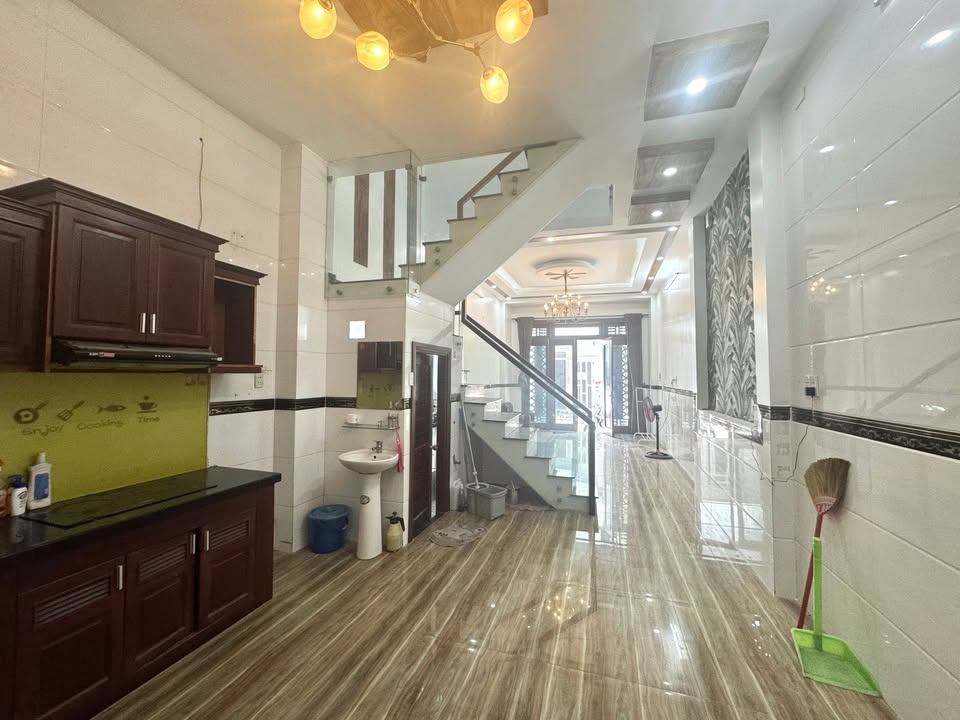 Bán Nhà Tăng Nhơn Phú B Q9 72m² Giá 6.6 Tỷ Ô Tô Vào Tận Nhà