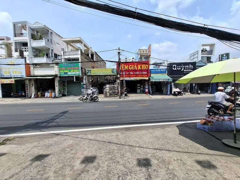 Nhà phố Lê Văn Việt, Thủ Đức 52 tỷ - Mặt tiền kinh doanh sầm uất!