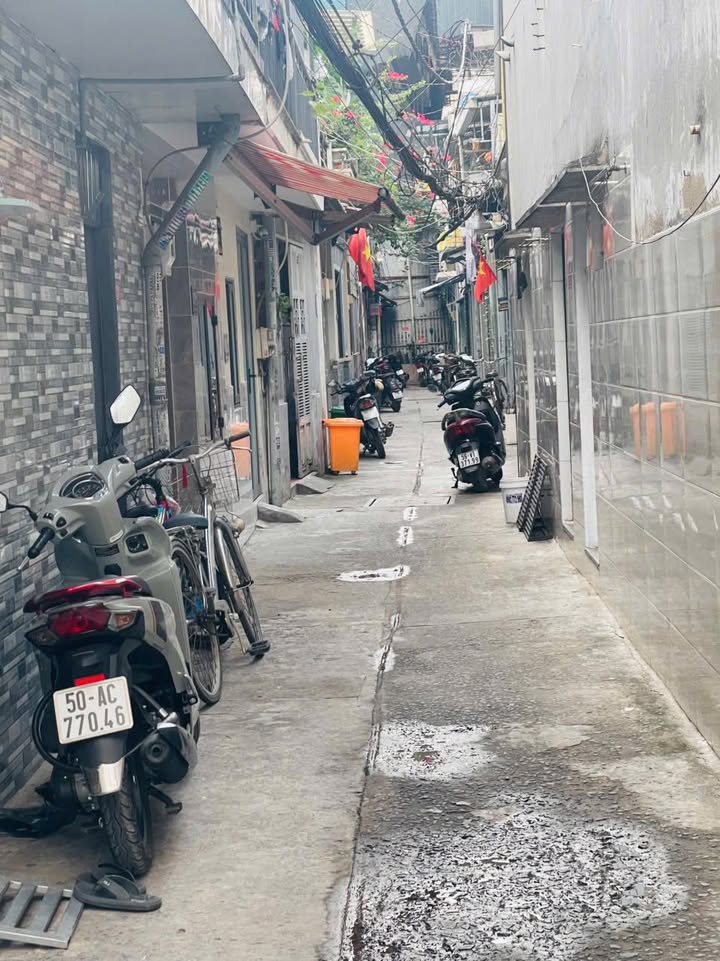 Nhà Quận Tân Bình 20m² giá 1.38 tỷ - Sổ hồng sẵn, vị trí đẹp!