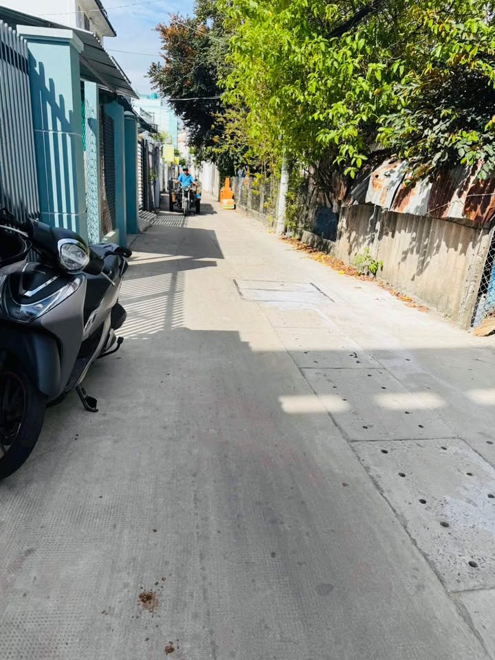 Bán nhà gác lửng Phường Phú Khương 40m² giá 1.65 tỷ - Vị trí đẹp