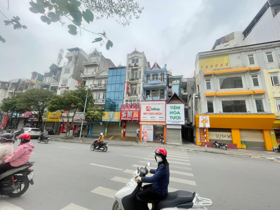 Nhà Phố Nguyễn Phong Sắc 55m² giá 41 tỷ - Mặt tiền kinh doanh đỉnh cao!