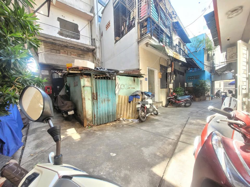 Đất Lô Góc Đề Thám Q1 17m² - Vị trí đắc địa, Sổ hồng sẵn!