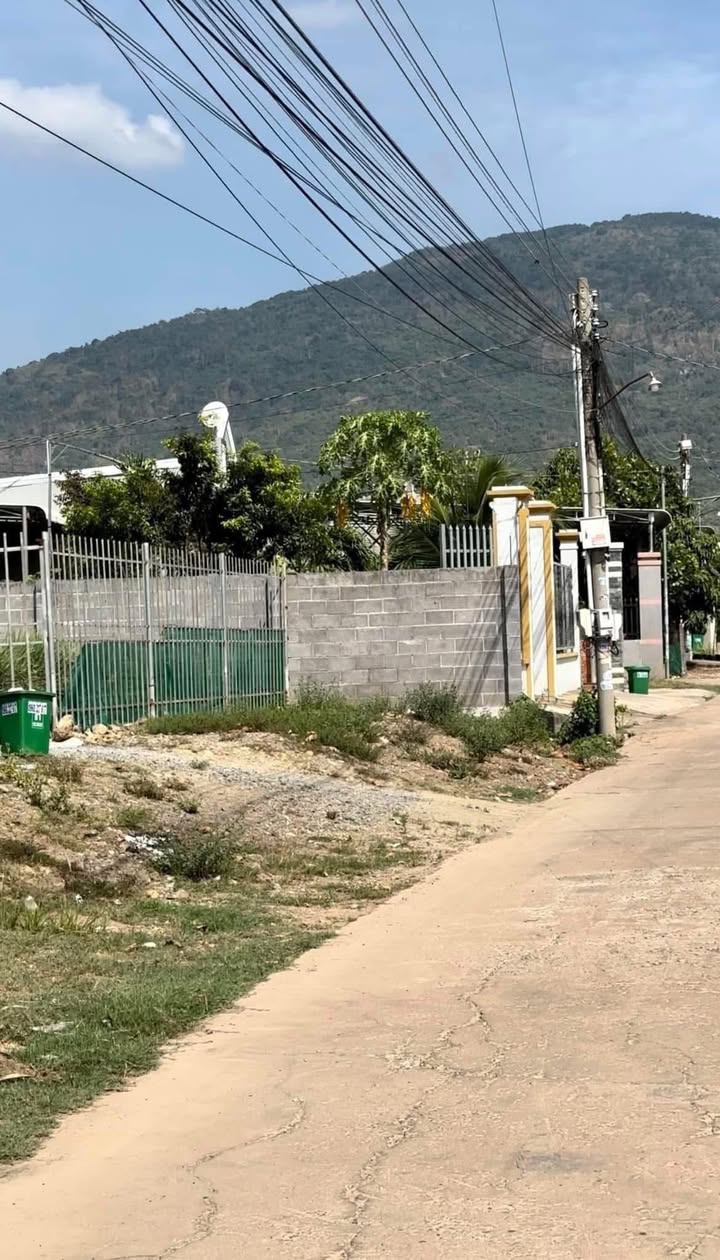 Đất nền Gia Ray Xuân Lộc 255m² - Sổ đỏ chính chủ, giá từ 1.5 tỷ!