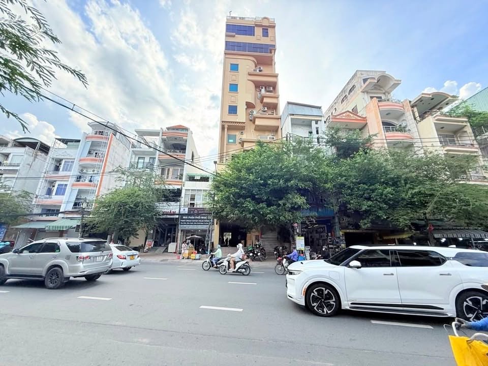 Nhà mặt tiền Đinh Bộ Lĩnh Bình Thạnh 130m² - Đầu tư sinh lời!