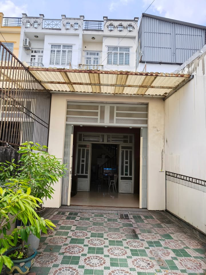 Nhà Mai Hắc Đế Q8 110.75m² - Sẵn sàng ở ngay, chỉ 5.2 tỷ!