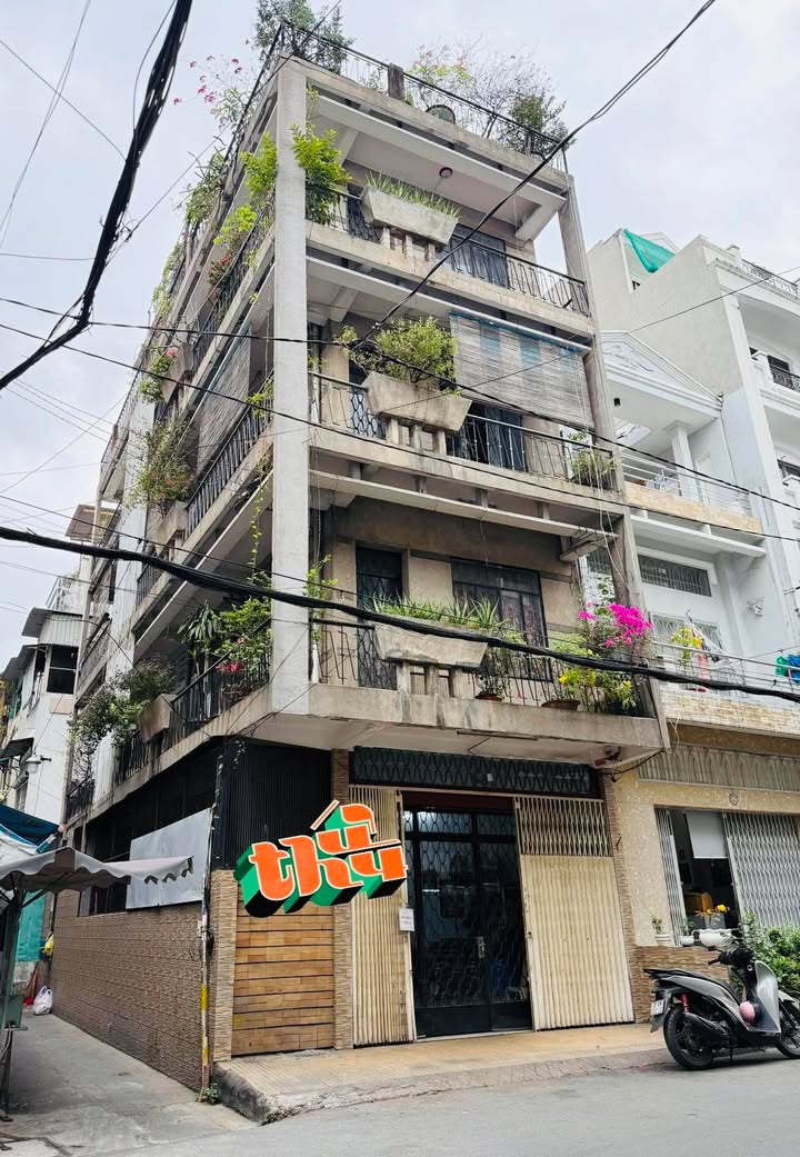 Nhà riêng Quận 3, Lý Thái Tổ 81m² - Hẻm xe hơi, ô tô vào tận nhà!