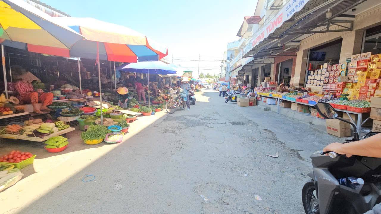 Nhà 92m² Sổ Hồng Chính Chủ, Kế Chợ Đông Bình, Vĩnh Long - Giá 1.25 Tỷ