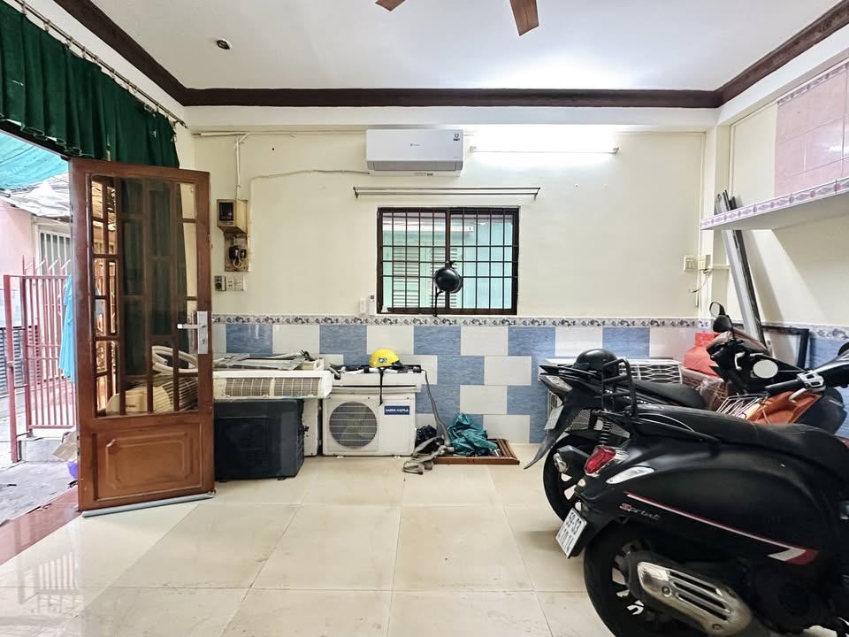 Bán nhà Võ Văn Tần Quận 3 44m² giá 8.5 tỷ - Vị trí đẹp hiếm có!