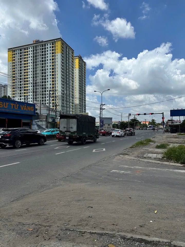 Nhà Mặt Tiền QL1K Dĩ An - 4 Tầng Góc 2 Mặt Tiền, Kinh Doanh Đa Ngành