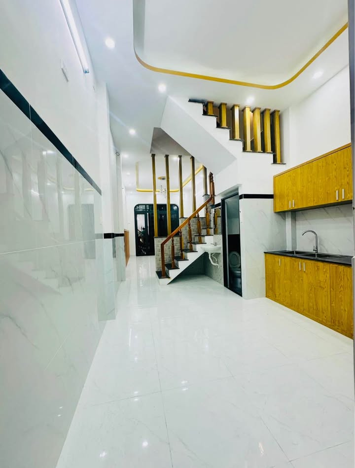 Nhà Hẻm Nguyễn Thị Minh Khai, Phù Mỹ - 40m², 3PN, Giá 2.x Tỷ