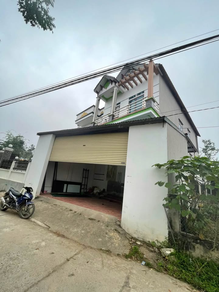 Đất Vĩnh Phúc 200.9m² Tặng Nhà 2 Tầng - Giá 1 Tỷ Tại Tam Đảo