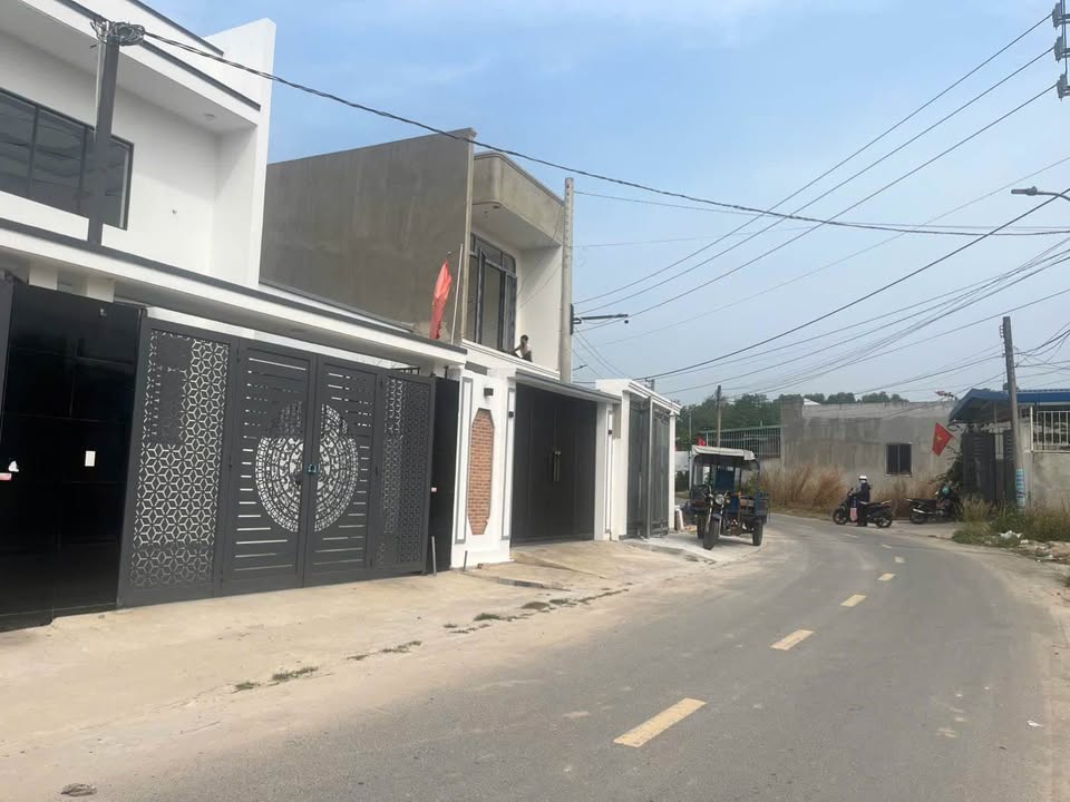 Nhà Mặt Tiền Tân Định Bến Cát 80m² - Kinh Doanh Đắc Lợi, 2.15 Tỷ