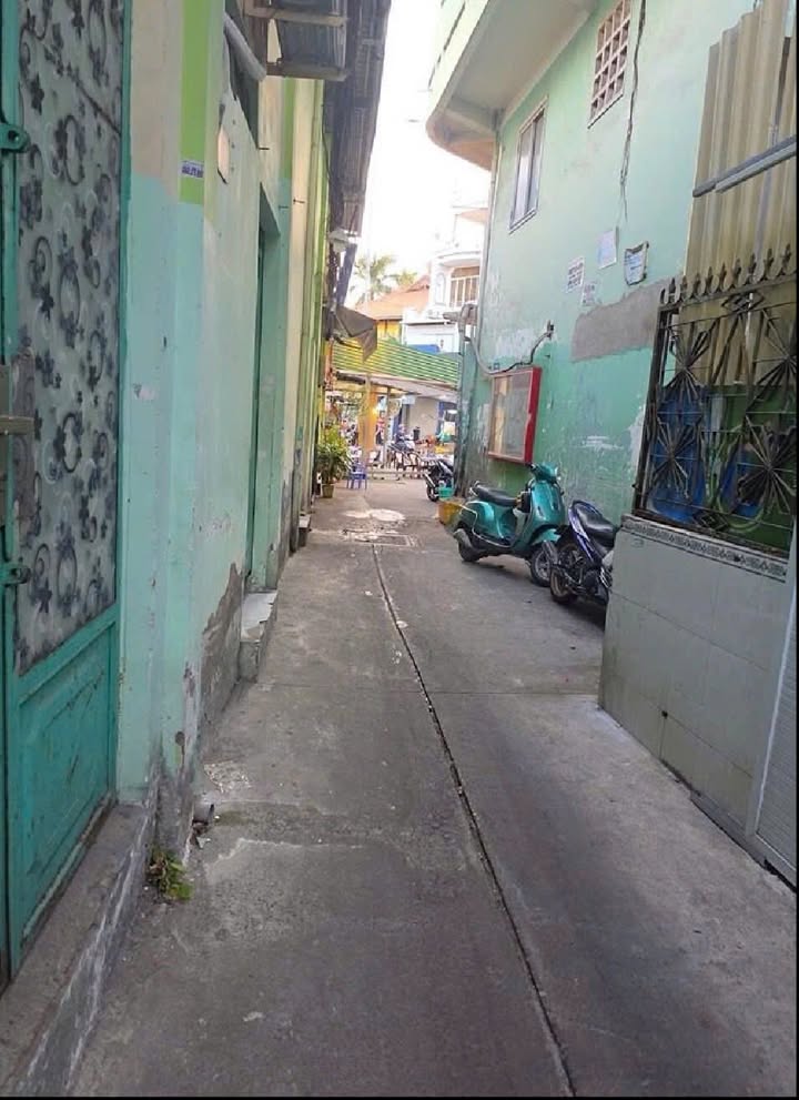 Nhà 2 Tầng 37m² Lạc Long Quân, Tân Bình - Giá 2.98 Tỷ