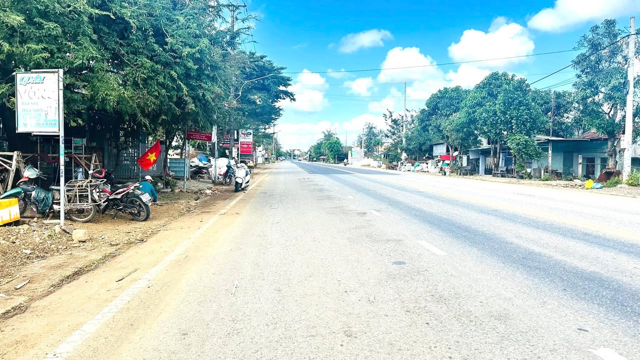 Nhà Mặt Tiền QL25, Sơn Hòa, Phú Yên - Kinh doanh Sầm uất, Hơn 2 Tỷ