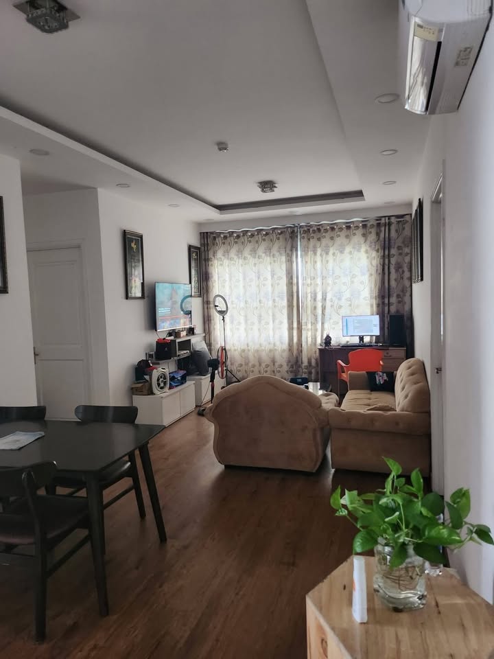 Cho Thuê Căn Hộ 9 View Quận 9 - 3PN Tầng Cao, Giá 11.5 Triệu
