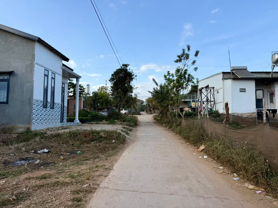 Đất 273m² Sổ Hồng Sẵn, Mặt Tiền Đường Lớn Đơn Dương - Giá 590 Triệu