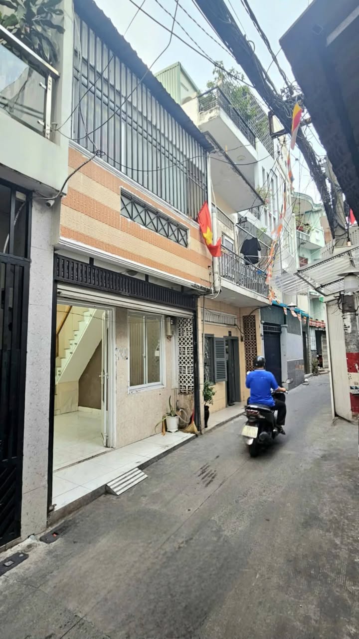 Cho thuê nhà nguyên căn Thích Quảng Đức, Phú Nhuận - 2PN, 28m², 9.5 triệu/tháng